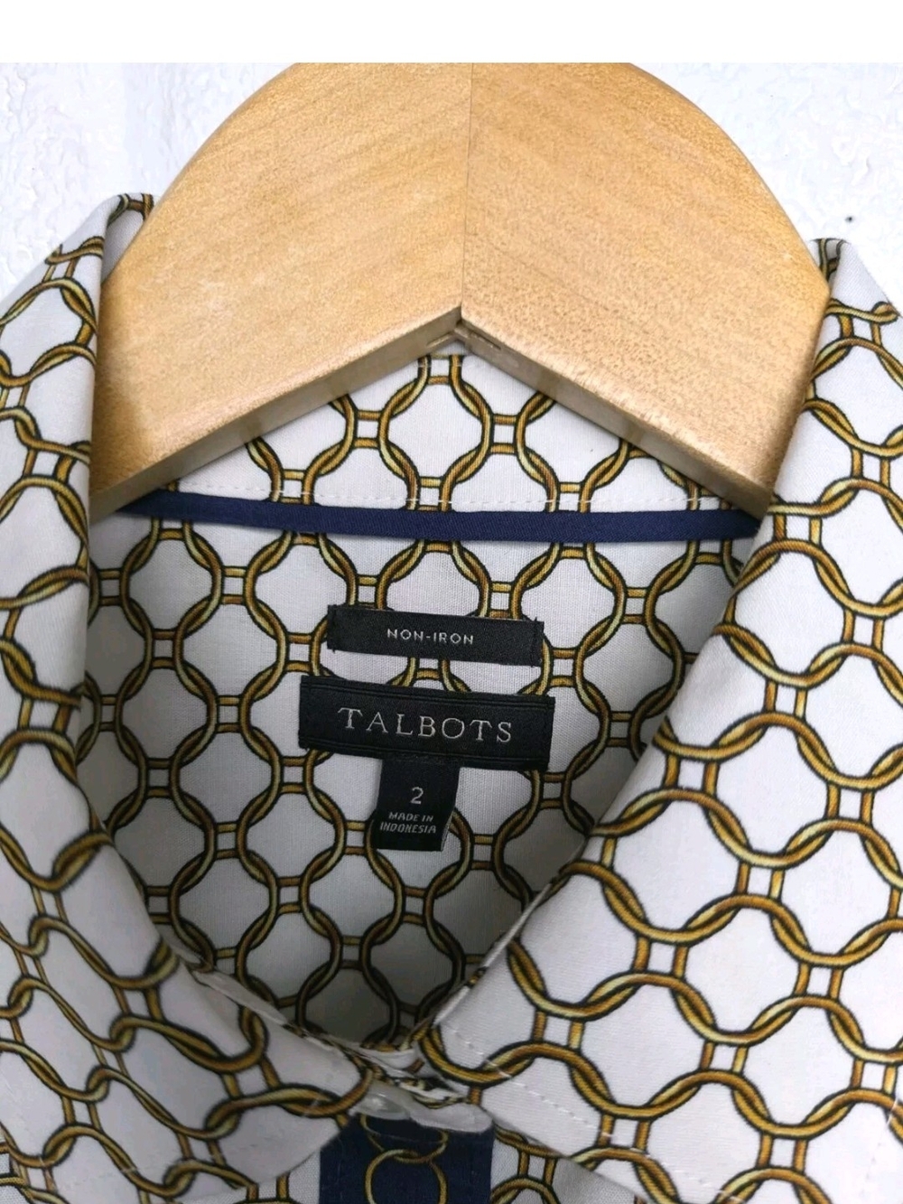 Talbots Non Iron Geometric Chain Print Button-Down Shirt Navy Placket - Picture 2 of 8